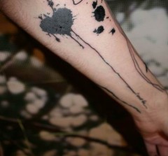 tatouage-coeur-noir-dark.JPG